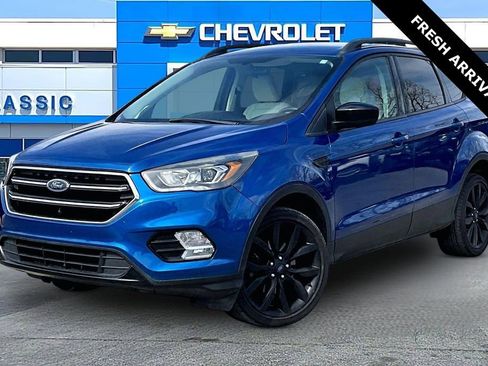 Used 2018 Ford Escape SEL w/ SEL Sport Appearance Package image 3