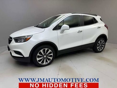 Used 2022 Buick Encore Preferred image 1