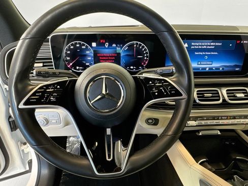 Certified 2024 Mercedes-Benz GLE 450e 4MATIC image 11