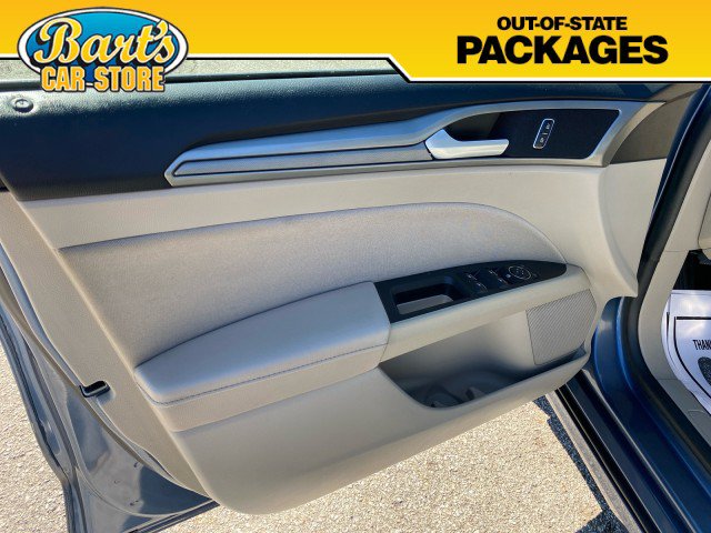 Used 2018 Ford Fusion SE w/ Fusion SE Technology Package FWD image 22