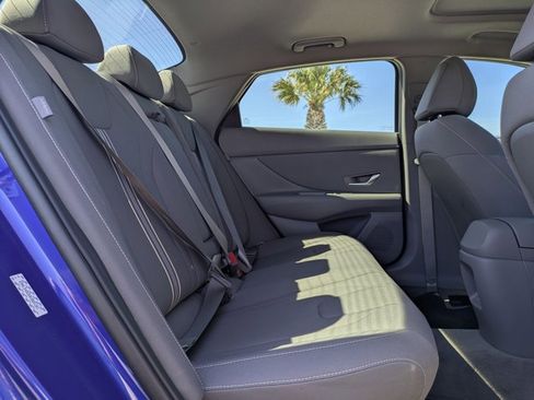 Used 2024 Hyundai Elantra SEL w/ Convenience Package FWD image 19