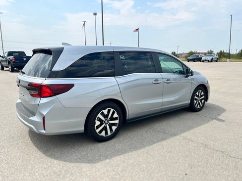 Used 2025 Honda Odyssey EX-L image 5