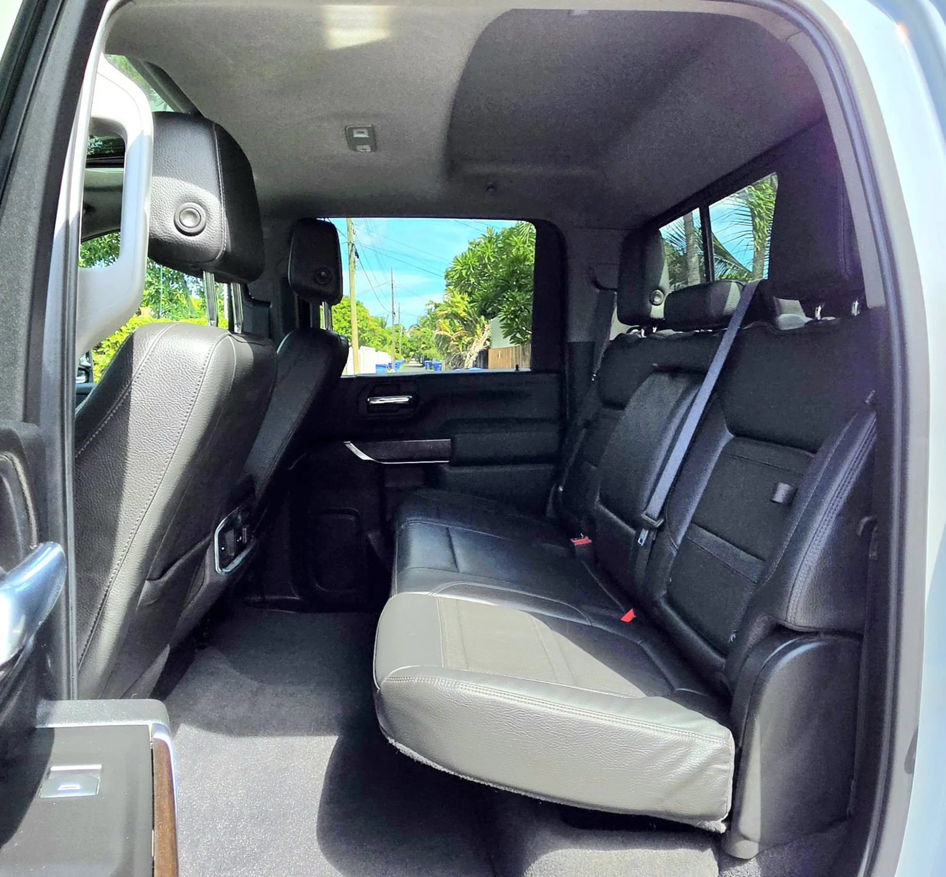 Used 2020 GMC Sierra 3500 Denali w/ Denali Ultimate Package AWD/4WD image 9