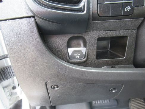 Used 2023 RAM ProMaster 2500 image 17