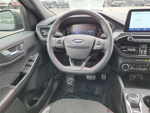 Used 2024 Ford Escape ST-Line AWD/4WD image 13