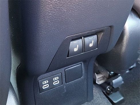 Used 2023 Toyota Prius Limited image 21