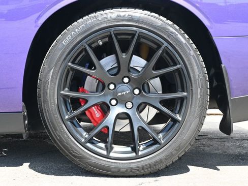 Used 2016 Dodge Challenger SRT Hellcat image 10