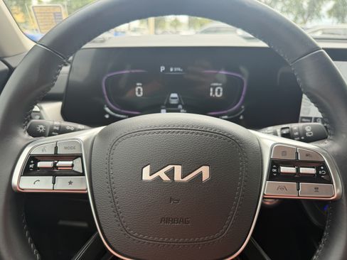 Certified 2024 Kia Telluride S FWD image 30