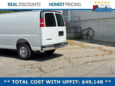 New 2025 Chevrolet Express 2500 Work Van w/ Driver Convenience Package image 6