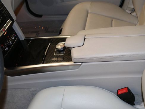 Used 2015 Mercedes-Benz E 350 Sedan image 48