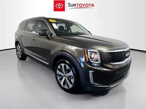 Used 2022 Kia Telluride S image 1