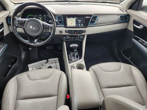 Used 2019 Kia Niro EX Premium image 8