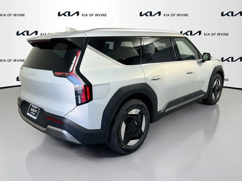 New 2026 Kia EV9 Wind AWD/4WD image 7