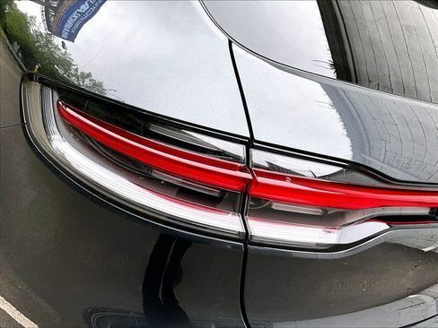 Certified 2023 Porsche Macan Turbo AWD/4WD image 31