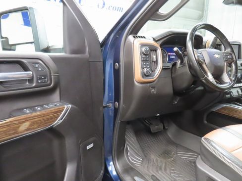 Used 2023 Chevrolet Silverado 2500 High Country w/ Z71 Off-Road Package image 56