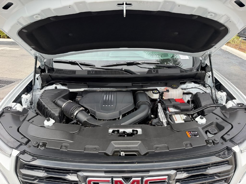 Used 2026 GMC Acadia AT4 AWD/4WD image 22