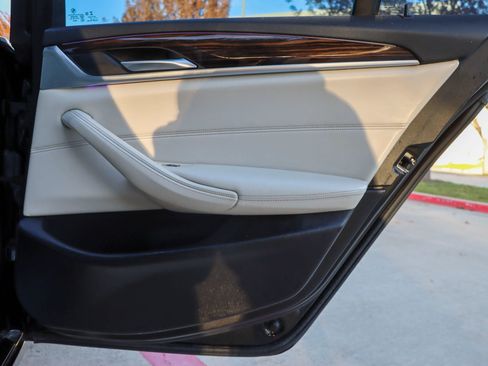 Used 2018 BMW 540i image 11