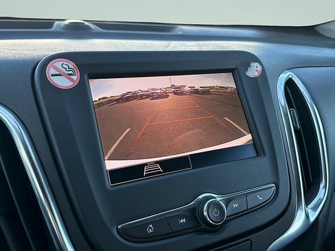 Used 2024 Chevrolet Equinox LT AWD/4WD image 16