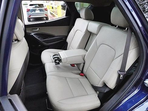 Used 2018 Hyundai Santa Fe Sport image 18