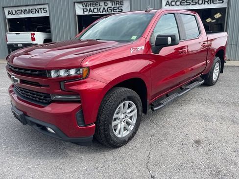 Used 2022 Chevrolet Silverado 1500 RST AWD/4WD image 3