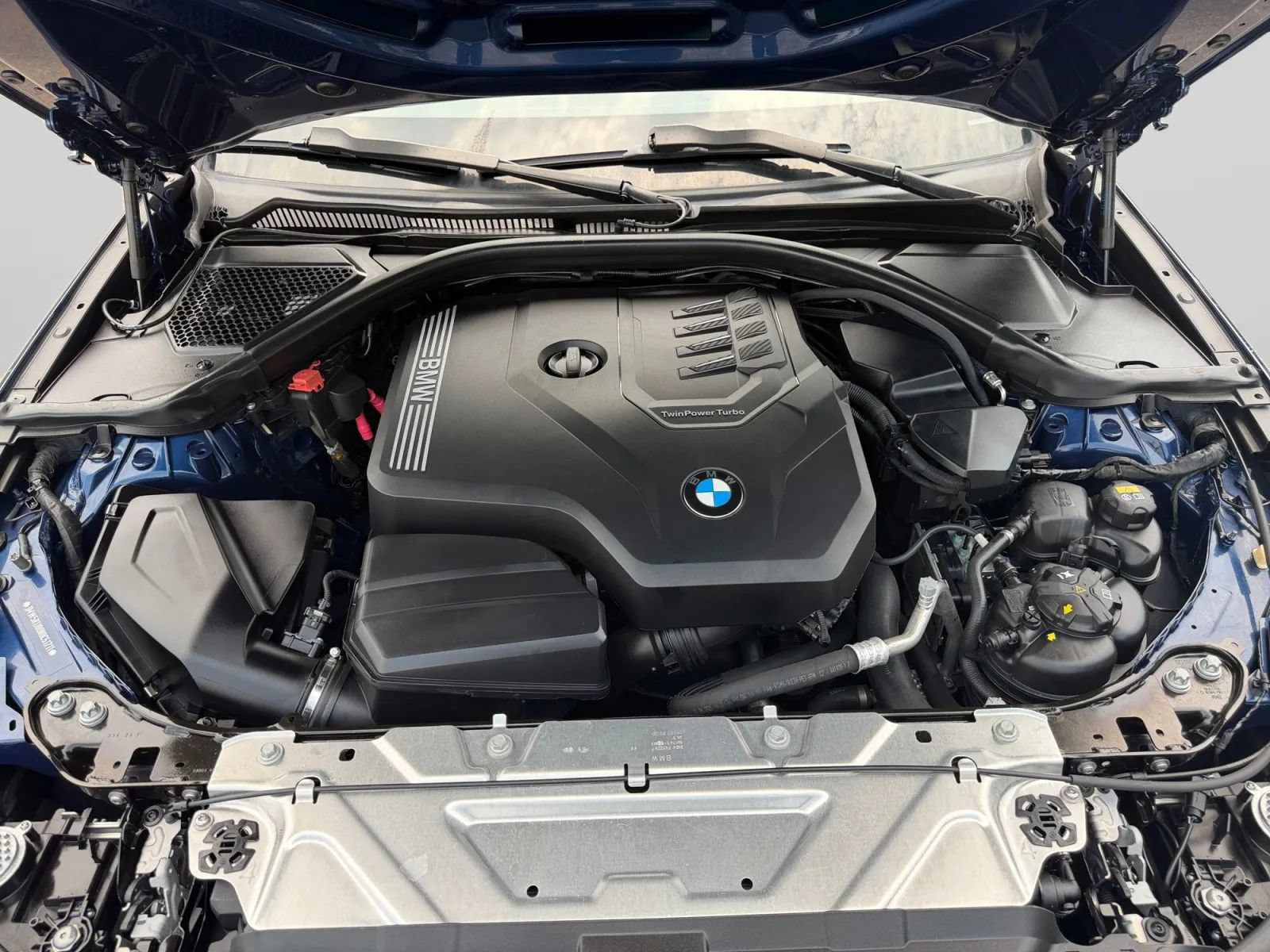 Used 2022 BMW 330i Sedan w/ Driving Assistance Package RWD image 35