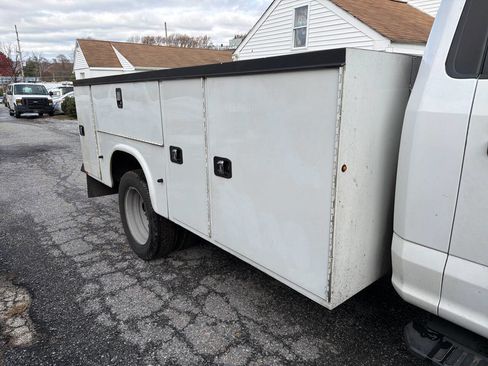 Used 2020 Ford F450 XL w/ Power Equipment Group image 6