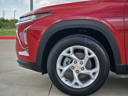 New 2026 Chevrolet Trax LS w/ LS Convenience Package FWD image 11