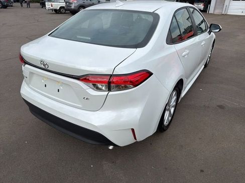 Used 2024 Toyota Corolla LE w/ LE Premium Package FWD image 3