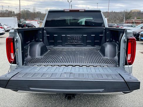 Used 2025 GMC Sierra 1500 SLT image 30