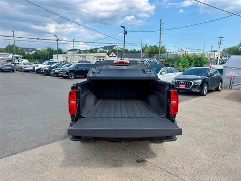 Used 2018 Chevrolet Colorado Z71 w/ Z71 Midnight Edition AWD/4WD image 5