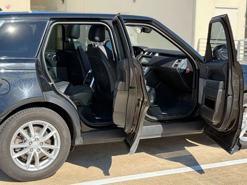 Used 2017 Land Rover Range Rover Sport SE image 20