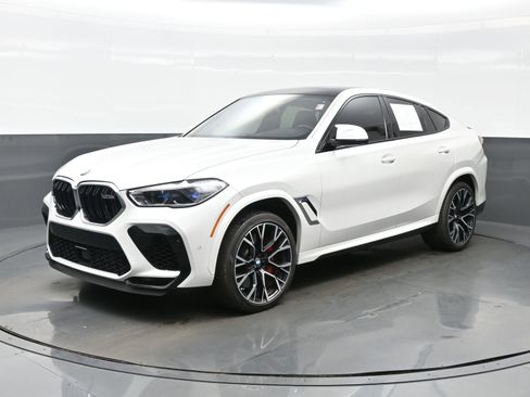 Used 2022 BMW X6 M w/ Executive Package image 2