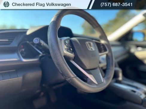 Used 2018 Honda Civic EX image 2