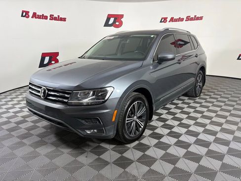 Used 2019 Volkswagen Tiguan SEL image 2
