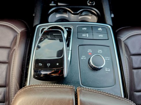 Used 2017 Mercedes-Benz GLS 63 AMG 4MATIC image 28