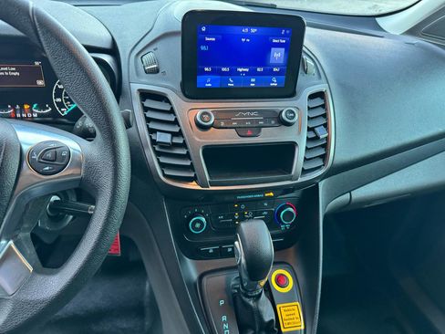 Used 2022 Ford Transit Connect XL image 15