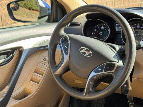 Used 2013 Hyundai Elantra GLS w/ Preferred Pkg image 12