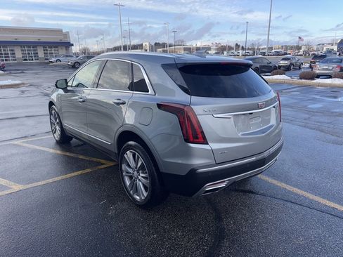 Used 2025 Cadillac XT5 Premium Luxury image 5