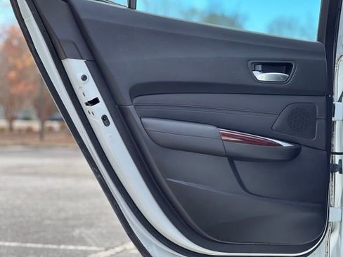 Used 2017 Acura TLX w/ Technology Package image 15