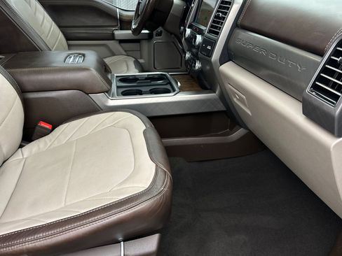 Used 2019 Ford F350 Limited image 16