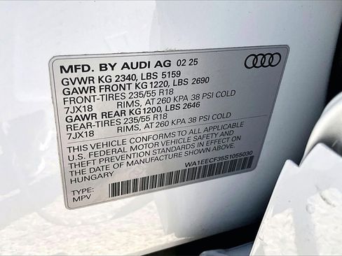 Used 2025 Audi Q3 2.0T Premium Plus w/ Premium Plus Package image 19