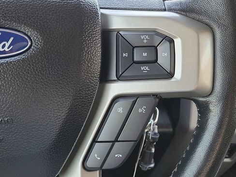 Used 2021 Ford F250 Lariat w/ Lariat Value Package AWD/4WD image 31