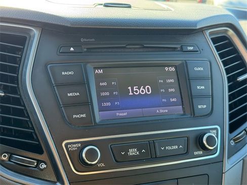 Used 2018 Hyundai Santa Fe Sport image 17