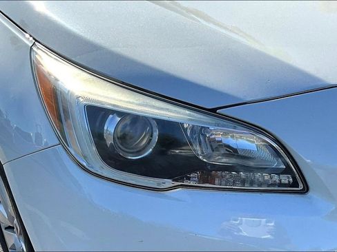 Used 2017 Subaru Outback 2.5i Premium AWD/4WD image 28