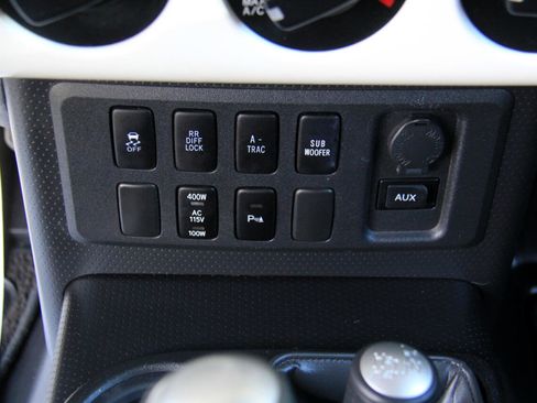 Used 2010 Toyota FJ Cruiser 4WD image 13