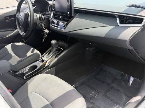 Certified 2022 Toyota Corolla LE FWD image 18