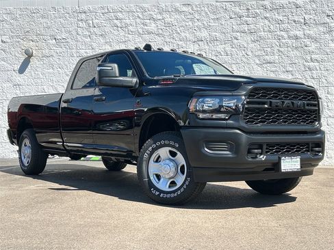 New 2024 RAM 2500 Tradesman w/ Snow Chief Group image 2