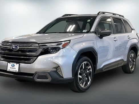 Used 2025 Subaru Forester Limited AWD/4WD image 3