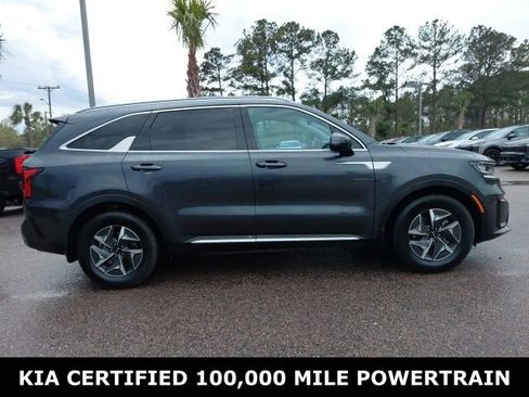 Certified 2023 Kia Sorento EX image 4