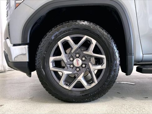 Used 2026 GMC Sierra 1500 SLT AWD/4WD image 8